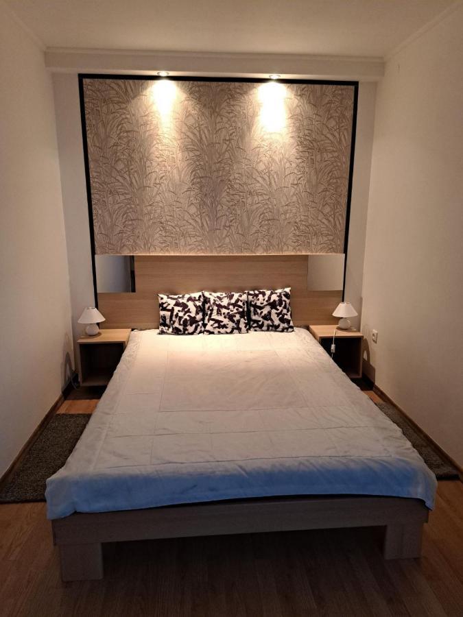 Hotel Nefelejcs Vendégház à Balatonkenese Extérieur photo